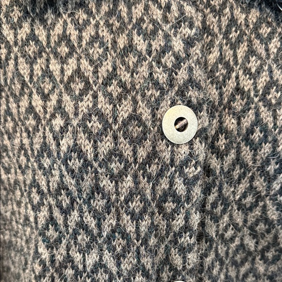 Patterned Button-Up Cardigan - Picture 3 of 6